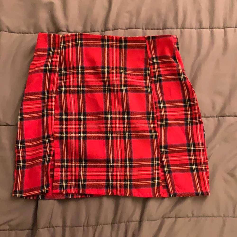 Red plaid mini skirt